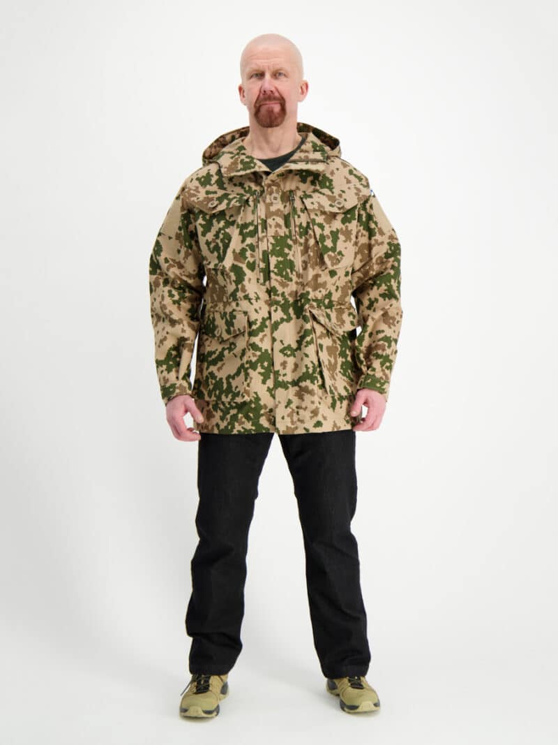Windproof Smock jacket M05 forest and M04 desert pattern.