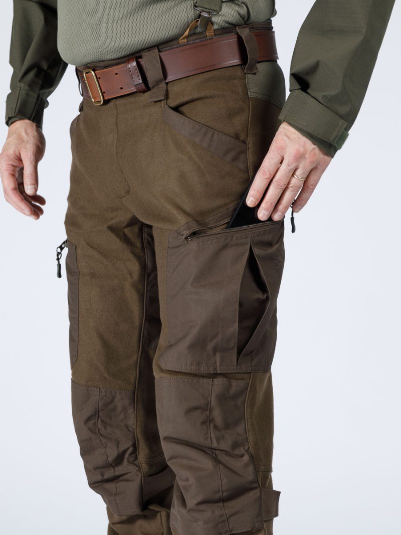 KARU Loden wool cargo pants