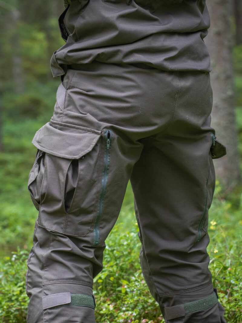m05 tactical taisteluhousut ranger green tuuletus vetoketjut